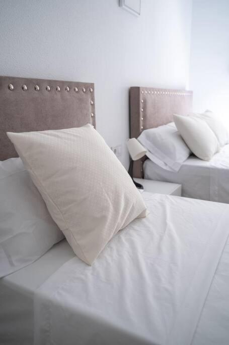 Amplio Apartamento 2 Dormitorios Cerca De La Playa อาลิกันเต ภายนอก รูปภาพ