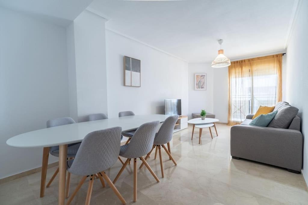 Amplio Apartamento 2 Dormitorios Cerca De La Playa อาลิกันเต ภายนอก รูปภาพ