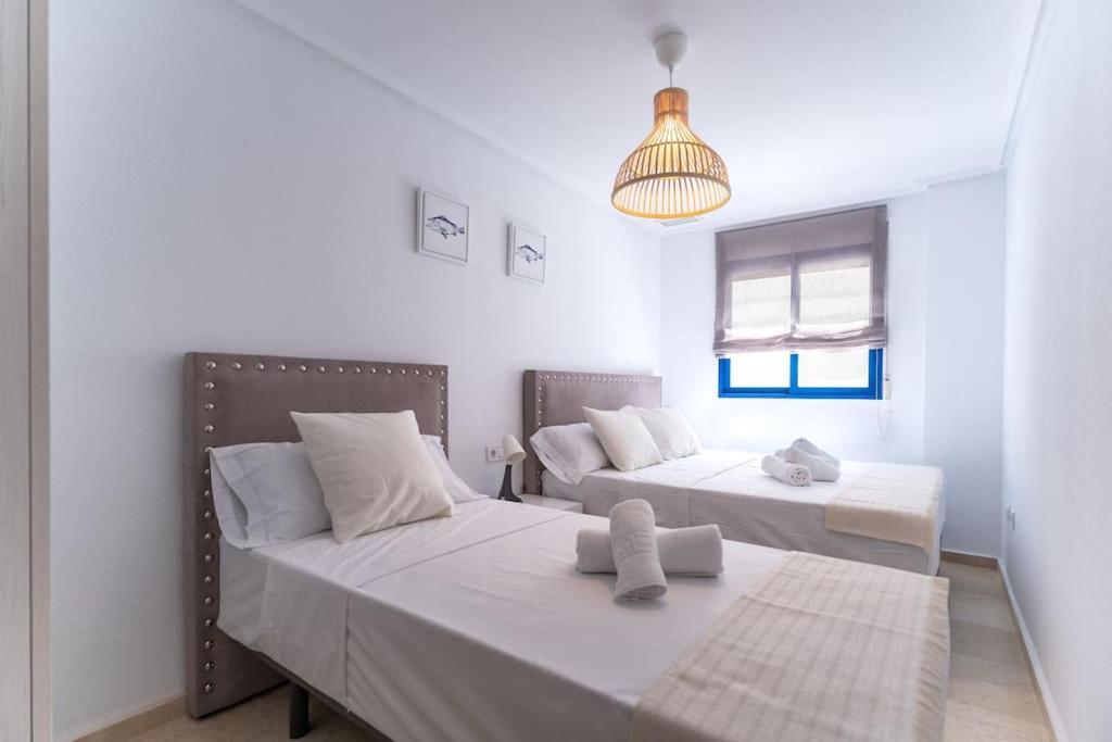 Amplio Apartamento 2 Dormitorios Cerca De La Playa อาลิกันเต ภายนอก รูปภาพ
