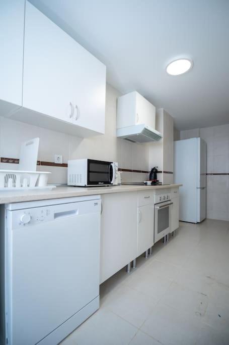 Amplio Apartamento 2 Dormitorios Cerca De La Playa อาลิกันเต ภายนอก รูปภาพ